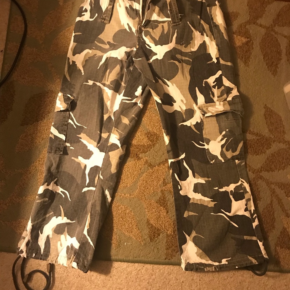 Vanilla Star Jeans Camo Cargo Capris